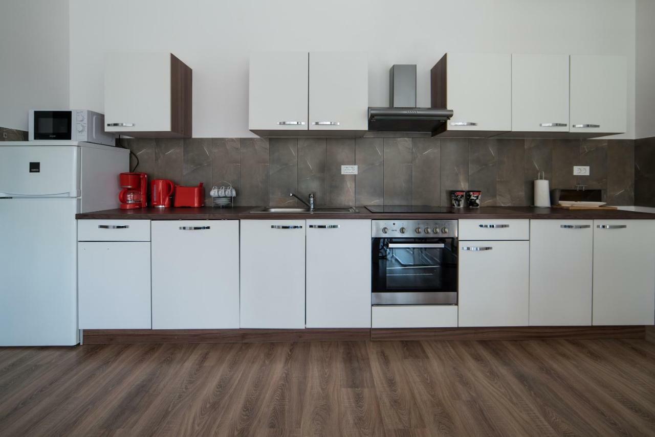 De Luxe Apartment Mediteran 1**** Затон Экстерьер фото