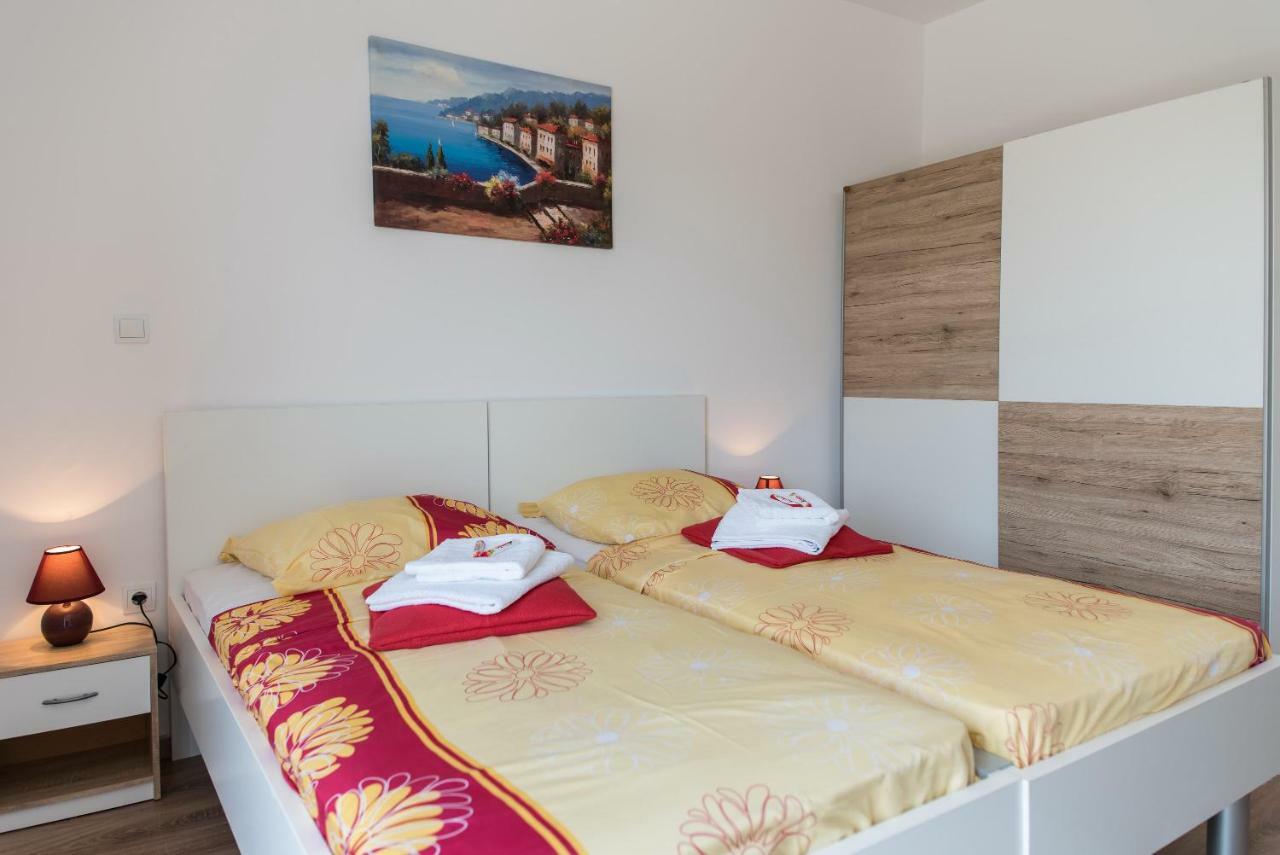 De Luxe Apartment Mediteran 1**** Затон Экстерьер фото